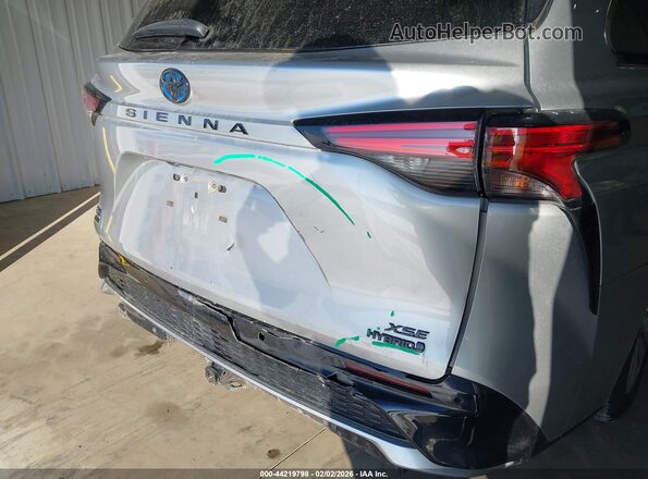 5TDCSKFC4PS083444 2023 TOYOTA SIENNA Silver Вид спереду