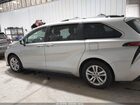 2023 Toyota Sienna 25th Anniversary Edition Silver vin: 5TDCSKFC4PS083444