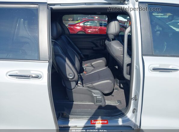 5TDCSKFC9SS191051 2025 TOYOTA SIENNA Gray VIN կոդի պիտակի տեսք
