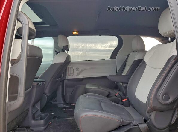5TDDRKEC2NS119002 2022 TOYOTA SIENNA Красный Вид задней части салона