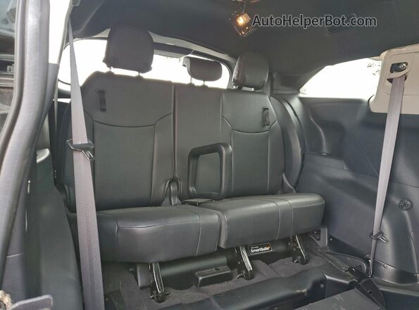 5TDDRKEC6SS231877 2025 TOYOTA SIENNA Black უკანა სალონის ხედი