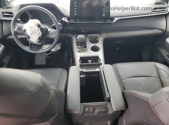 5TDDRKECXPS170685 2023 TOYOTA SIENNA Белый Вид панели приборов