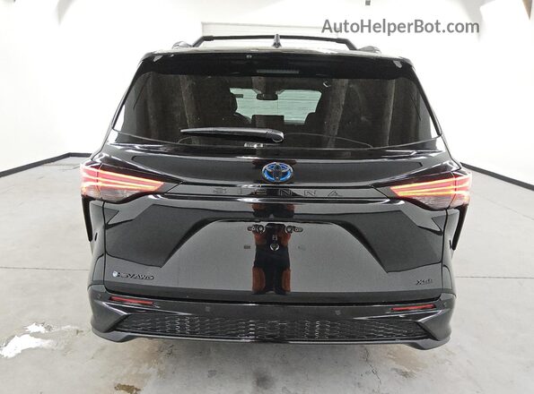 5TDDSKFCXSS157916 2025 TOYOTA SIENNA Black 