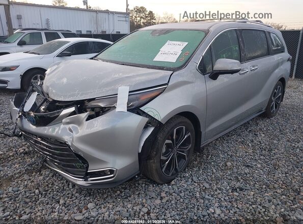 5TDERKEC0SS283560 2025 TOYOTA SIENNA Silver Przód lewy