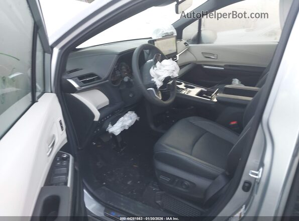 5TDERKEC0SS283560 2025 TOYOTA SIENNA Silver Widok wnętrza z przodu