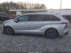 2025 Toyota Sienna Platinum Silver vin: 5TDERKEC0SS283560