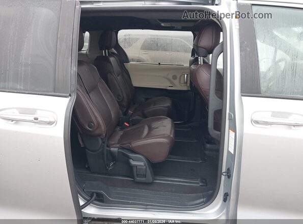 5TDESKFC7MS010282 2021 TOYOTA SIENNA Silver VIN sticker view
