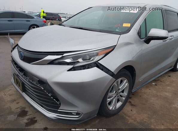 5TDESKFC7MS010282 2021 TOYOTA SIENNA Silver 