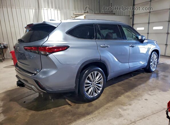 5TDFZRBH5NS181012 2022 TOYOTA HIGHLANDER Серебряный Задняя правая четверть