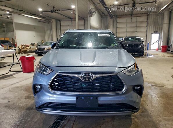 5TDFZRBH5NS181012 2022 TOYOTA HIGHLANDER Серебряный Вид спереди
