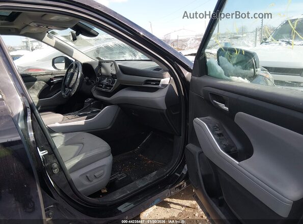 5TDGZRBH0LS008564 2020 TOYOTA LE Черный Вид салона спереди