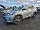 2018 Toyota Highlander Se Silver vin: 5TDJZRFH0JS819715
