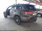 2018 Toyota Highlander Se Gray vin: 5TDJZRFH5JS812954