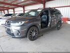 2018 Toyota Highlander Se Gray vin: 5TDJZRFH5JS812954