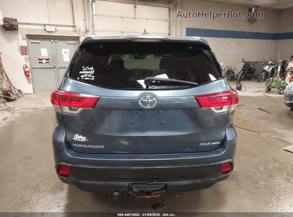 5TDJZRFH7JS891012 2018 TOYOTA LE Blue 