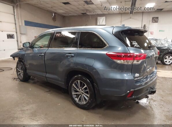 5TDJZRFH7JS891012 2018 TOYOTA LE Blue Tył lewy