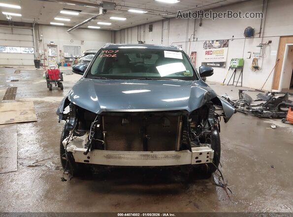 5TDJZRFH7JS891012 2018 TOYOTA LE Blue Widok z przodu