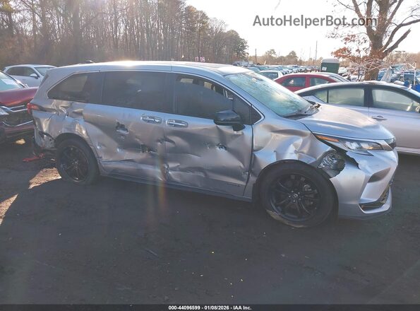 5TDXRKEC2MS023107 2021 TOYOTA SIENNA Серебряный Вид спереди