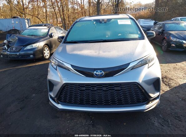 5TDXRKEC2MS023107 2021 TOYOTA SIENNA Серебряный Вид щитка приборов