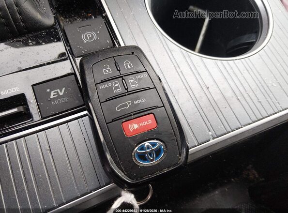 5TDXRKEC2NS075371 2022 TOYOTA SIENNA Черный Вид панели приборов