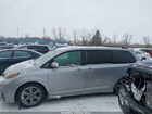 2018 Toyota Sienna Se Premium 8 Passenger Silver vin: 5TDXZ3DC0JS941005