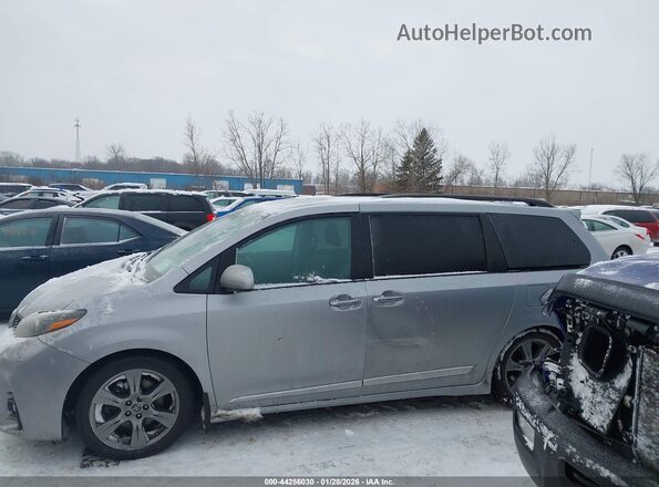 5TDXZ3DC0JS941005 2018 TOYOTA SIENNA Silver 360 interior view