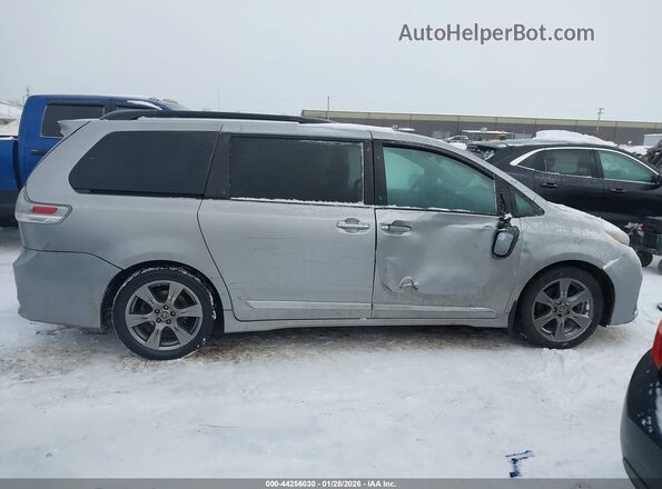 5TDXZ3DC0JS941005 2018 TOYOTA SIENNA Silver Rear interior view