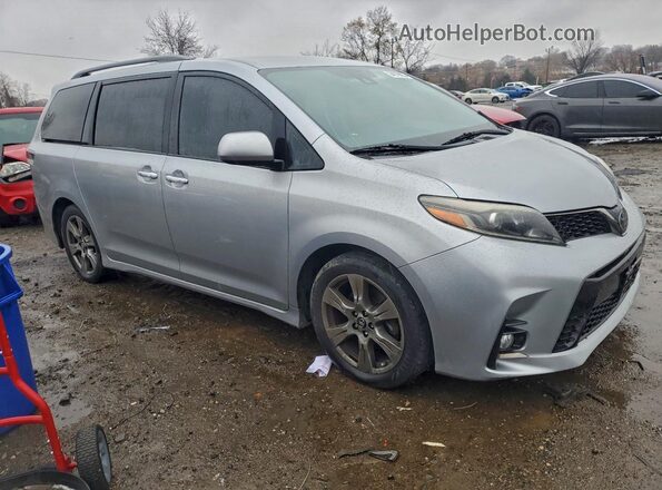 5TDXZ3DC6JS949870 2018 TOYOTA SIENNA Silver Delantero derecho