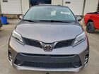 2018 Toyota Sienna Se Серый vin: 5TDXZ3DC7JS916974