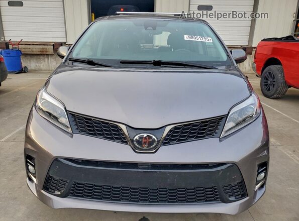 5TDXZ3DC7JS916974 2018 TOYOTA SIENNA Серый Вид спереди