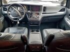 2018 Toyota Sienna Se Серый vin: 5TDXZ3DC7JS916974