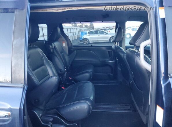 5TDXZ3DC7JS951305 2018 TOYOTA SIENNA Blue უკანა სალონის ხედი