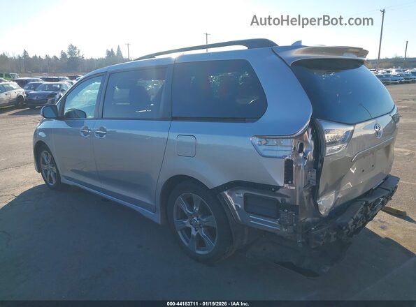 5TDXZ3DC8JS965830 2018 TOYOTA SIENNA Серебряный Задняя левая четверть