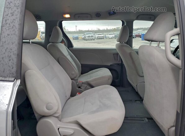 5TDZK3DC1GS740722 2016 TOYOTA SIENNA Серебряный Вид задней части салона