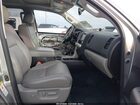 2016 Toyota Sequoia Sr5 5.7l V8 Серебряный vin: 5TDZY5G17GS066063