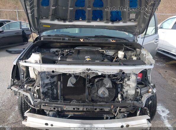 5TDZY5G17GS066063 2016 TOYOTA SEQUOIA Серебряный Вид сзади