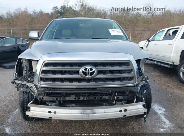 5TDZY5G17GS066063 2016 TOYOTA SEQUOIA Серебряный Вид задней части салона