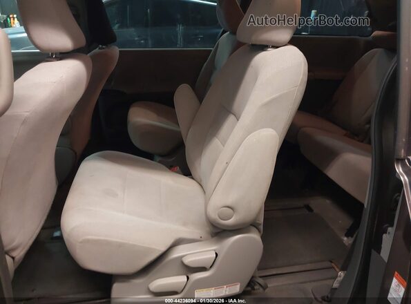 5TDZZ3DC0HS869791 2017 TOYOTA SIENNA Серый Вид наклейки с VIN-кодом
