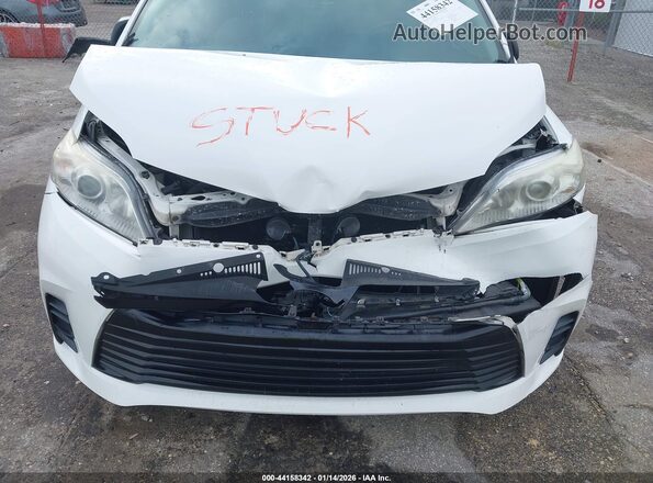 5TDZZ3DC3JS913756 2018 TOYOTA SIENNA Белый Вид спереди