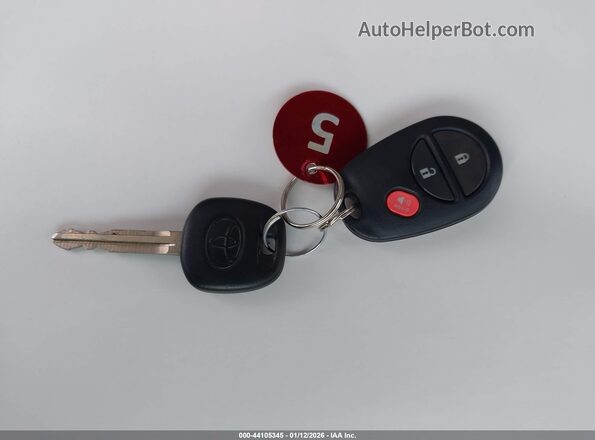 5TDZZ3DC6LS070476 2020 TOYOTA SIENNA Синий Вид панели приборов