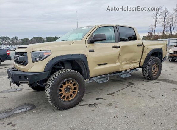 5TFDW5F16HX609965 2017 TOYOTA TUNDRA Желто-коричневый Передняя левая четверть