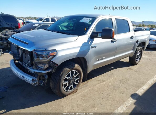 5TFDY5F19MX018873 2021 TOYOTA TUNDRA Серебряный Передняя левая четверть