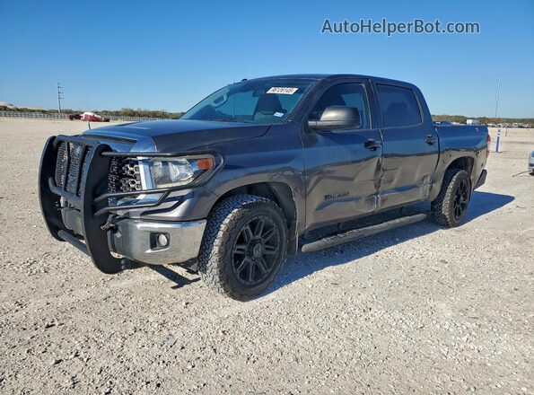5TFEM5F19JX133601 2018 TOYOTA TUNDRA Серый Передняя левая четверть
