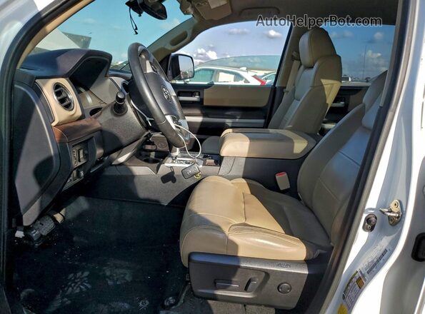 5TFHY5F10LX897311 2020 TOYOTA LIMITED Белый Вид салона спереди