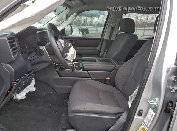 5TFLA5DB1RX184680 2024 TOYOTA TUNDRA Серебряный Вид салона спереди