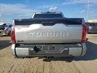 2025 Toyota Tundra Crewmax Platinum Серебряный vin: 5TFNA5DB0SX285952