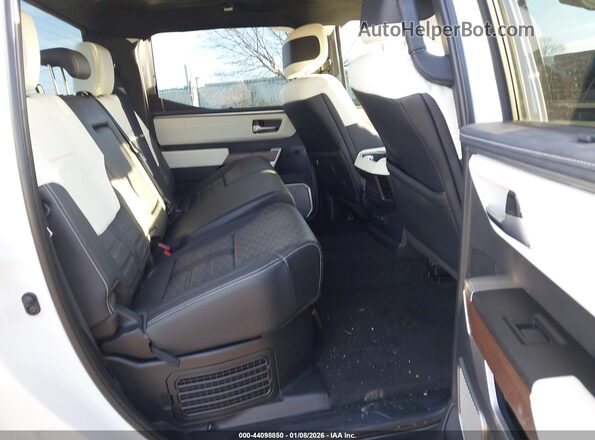 5TFVC5DB2RX047444 2024 TOYOTA TUNDRA HYBRID Белый Вид наклейки с VIN-кодом