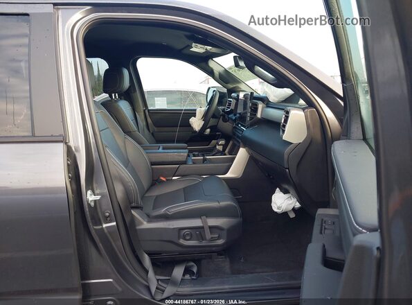 5TFWA5DB1TX364309 2026 TOYOTA LIMITED Серый Вид салона спереди