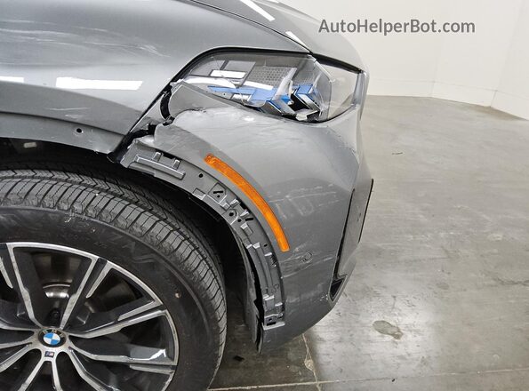 5UX13EU02T9225747 2026 BMW X5 Серый 