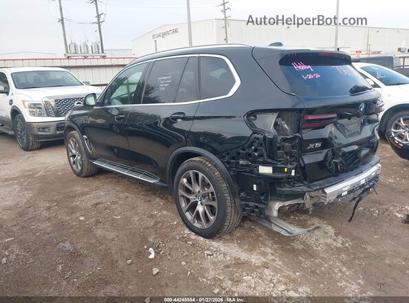 5UX13EU06T9053030 2026 BMW X5 Черный Задняя левая четверть